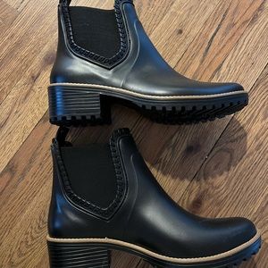 Waterproof Jack Rogers “Ellie” rain booties- size 7